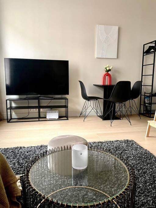 Modern And Cozy Studio Apartment In Central ออสโล ภายนอก รูปภาพ